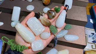 4种不同颜色的和田玉对比,1500和3200的品质差别