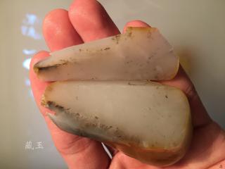 切出一个不一样的黑皮和田玉!和田玉鉴定保养知识大全-藏玉网- 藏玉