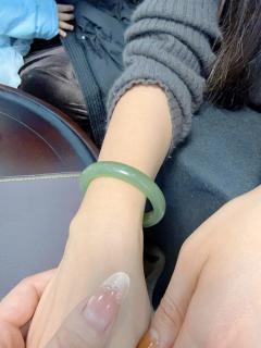 和田玉上身真的很显气质!